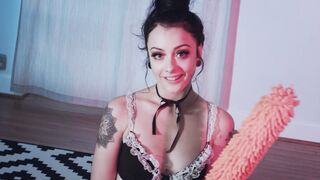 Horny Alessa Savage Fucks Mop During Spring Clean