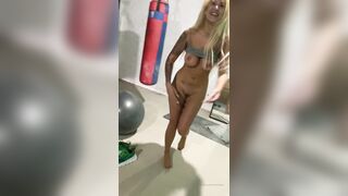 Busty Brooklyn Blue Topless Workout